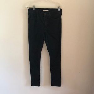311 shaping skinny Levi’s 30 black jeans